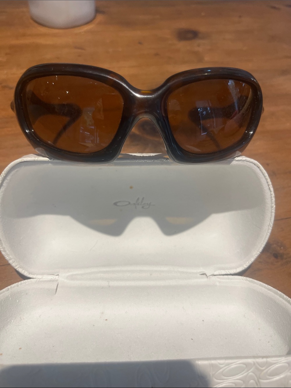 Oakley Women's or men Brown Tortoiseshell Oversized Sunglasses